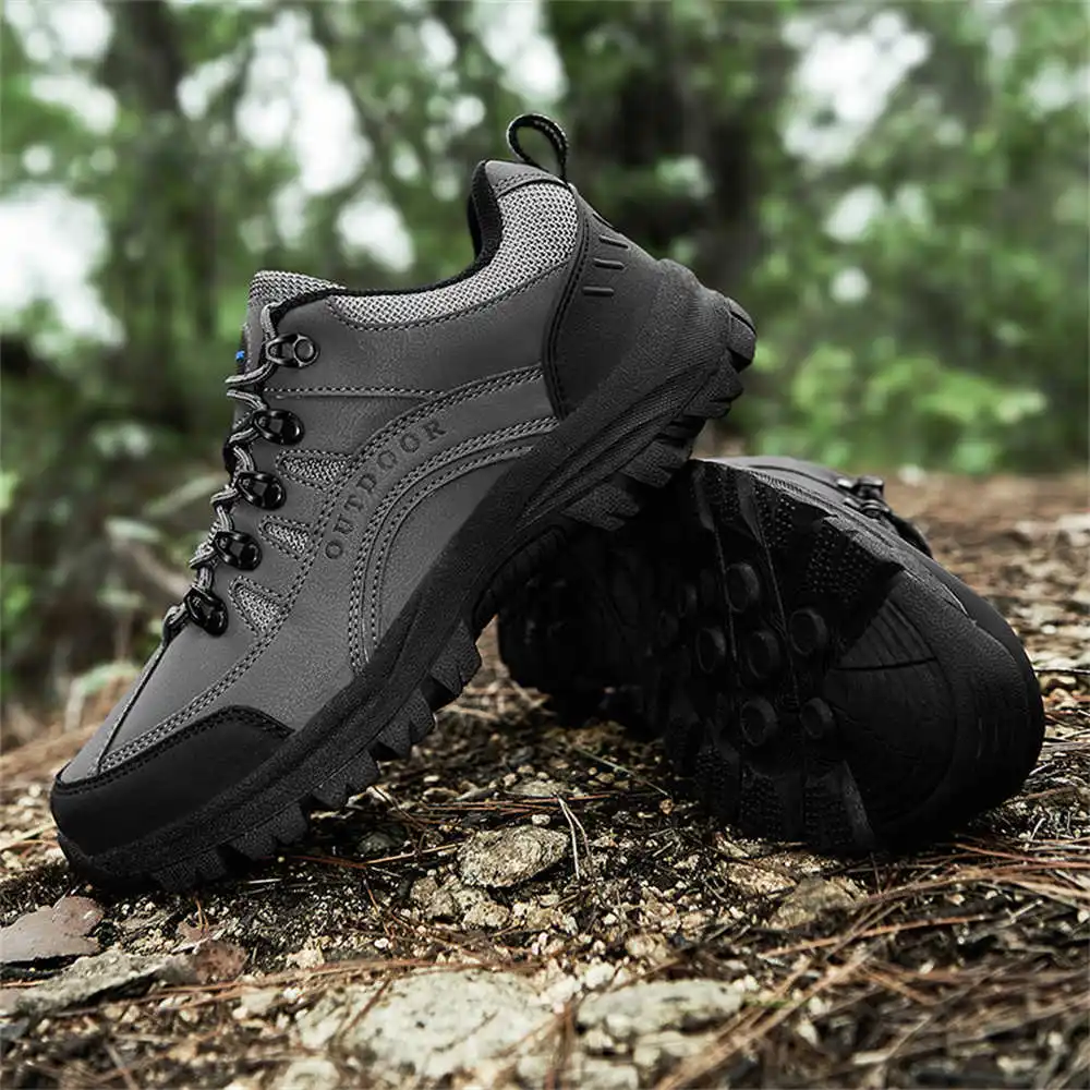 Men Formal Wear All Black - Sepatu Badminton untuk pria, sepatu olahraga